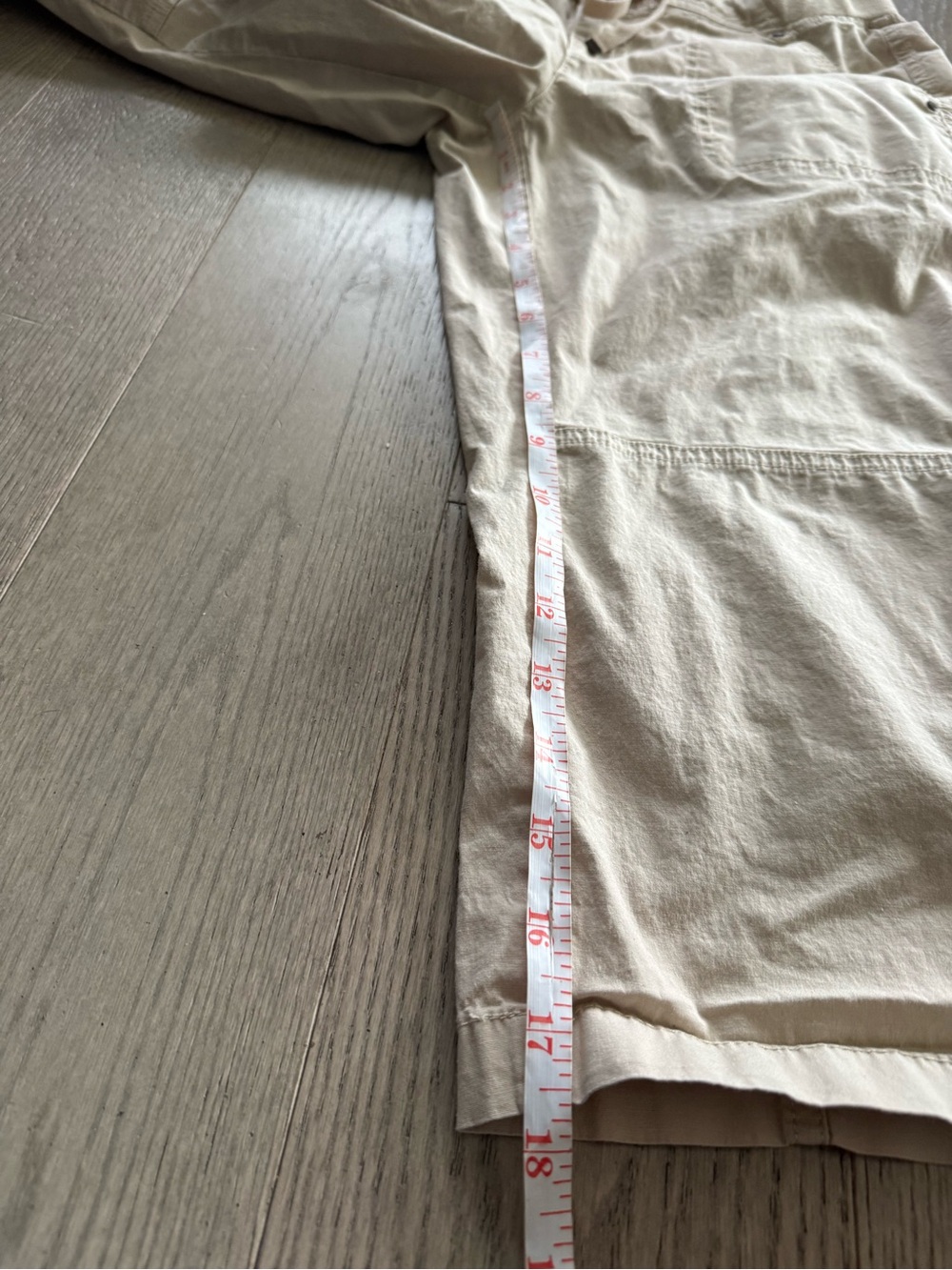 Reitmans Women's Beige Elastic Waist Capri Pant in size 8 Petites - Picture 9 of 11
